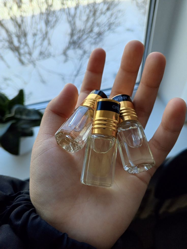 How To Choose a Perfume You'll Actually Wear Every Day