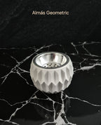 Geometric bakhoor burner Almás hollow diamond handmade detail